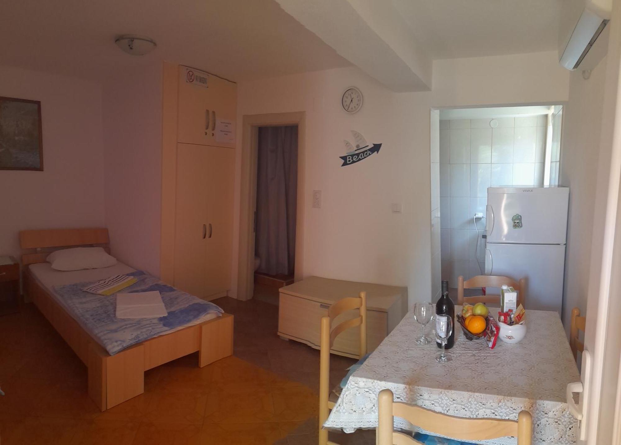 Apartments Kovacevic Petrovac Bilik gambar