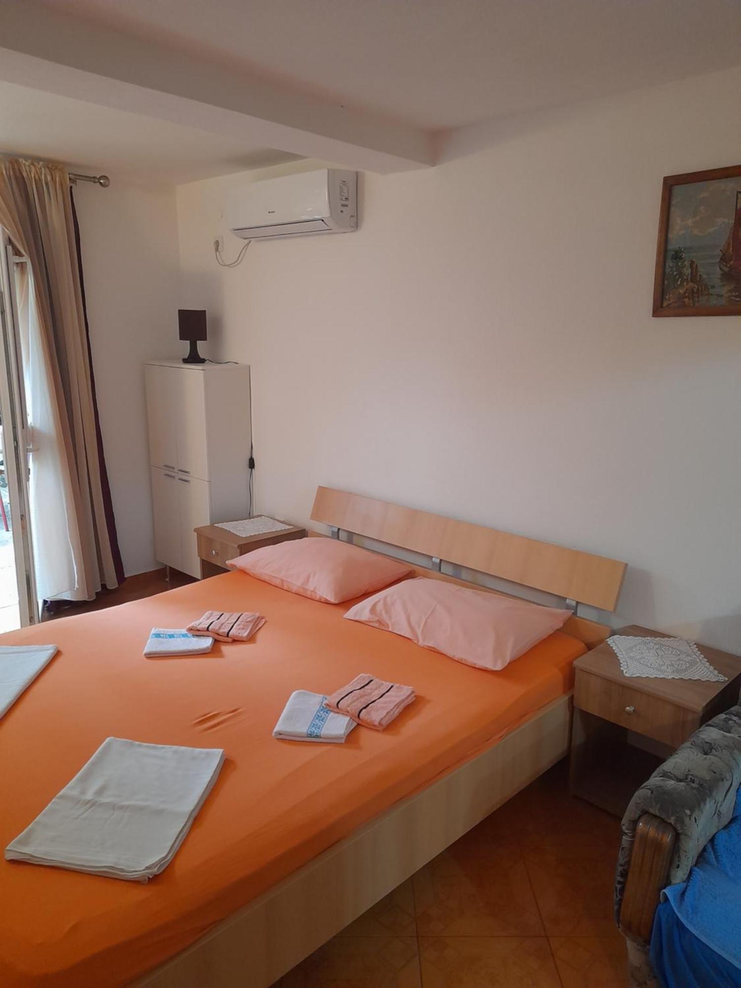 Apartments Kovacevic Petrovac Bilik gambar
