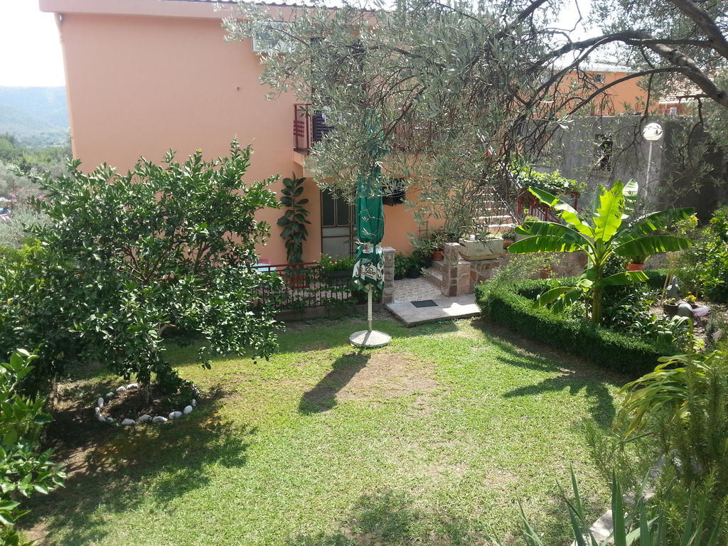 Apartments Kovacevic Petrovac Luaran gambar