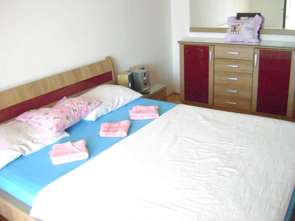 Apartments Kovacevic Petrovac Bilik gambar